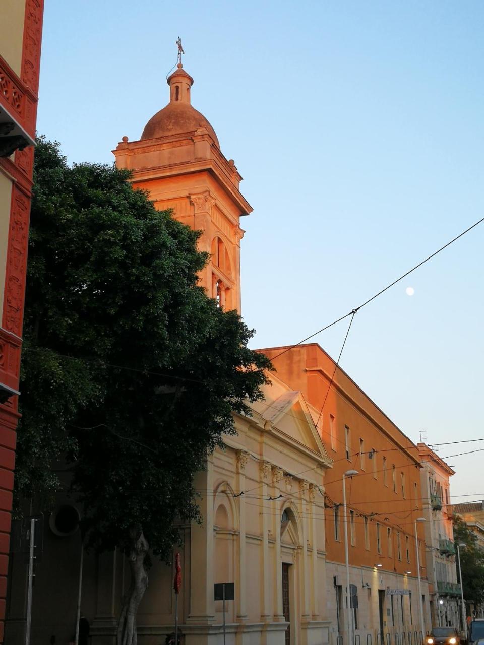 Da Agnese Locazioni Brevi Hotel Cagliari Exterior foto